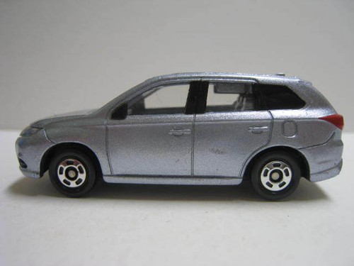 Mitsubishi outlander 825 - mitsubishi,